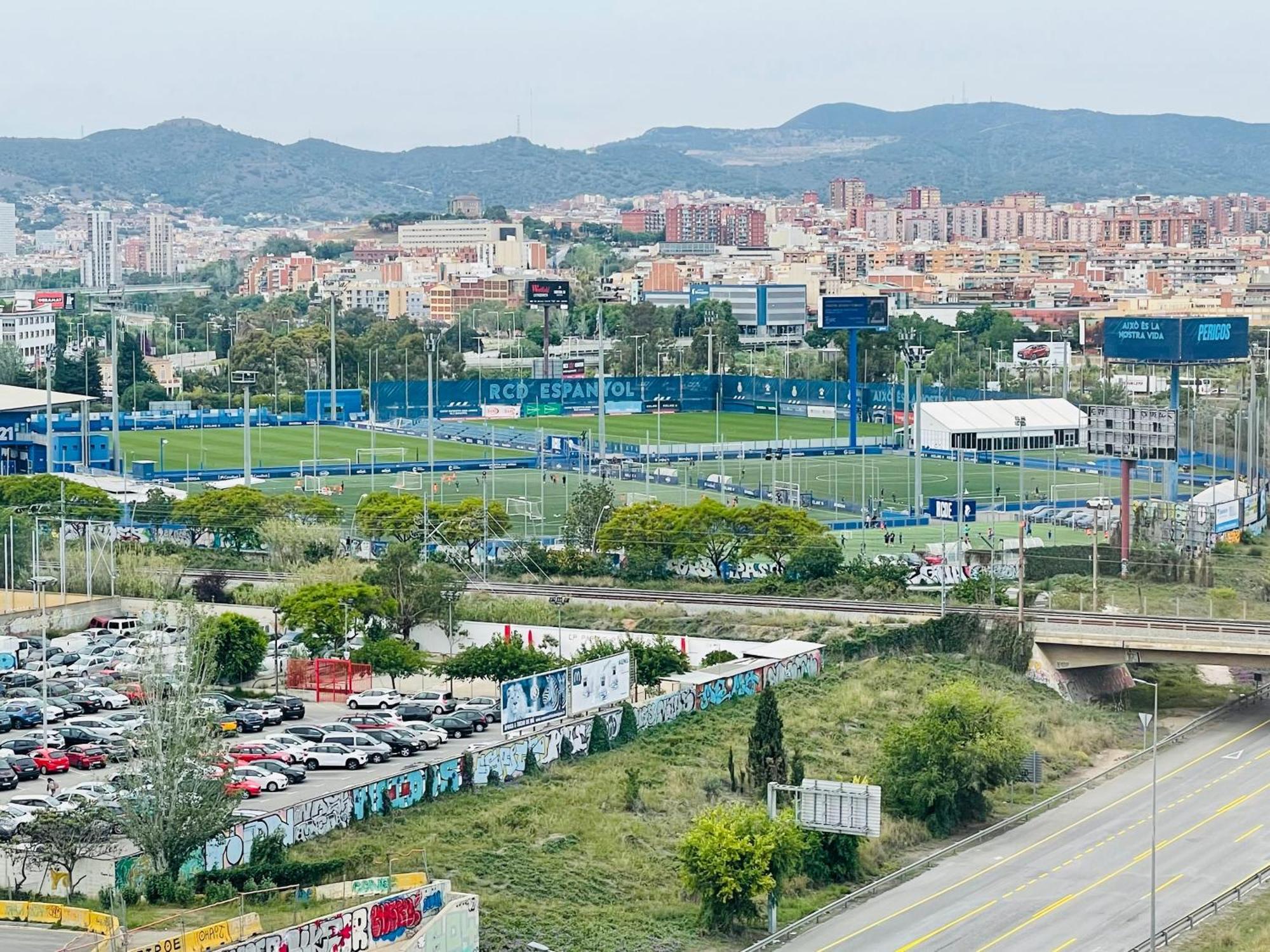 Апартаменты Barca 1 Сан-Адриан-де-Бесос Экстерьер фото